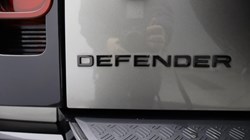 2025 (74) LAND ROVER DEFENDER 3.0 D250 X-Dynamic SE 110 5dr Auto 4820636