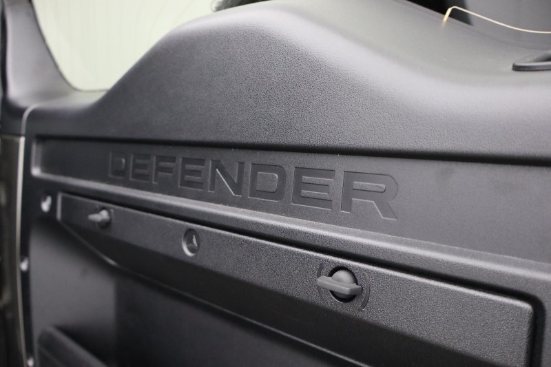 2025 (74) LAND ROVER DEFENDER 3.0 D250 X-Dynamic SE 110 5dr Auto 4820643