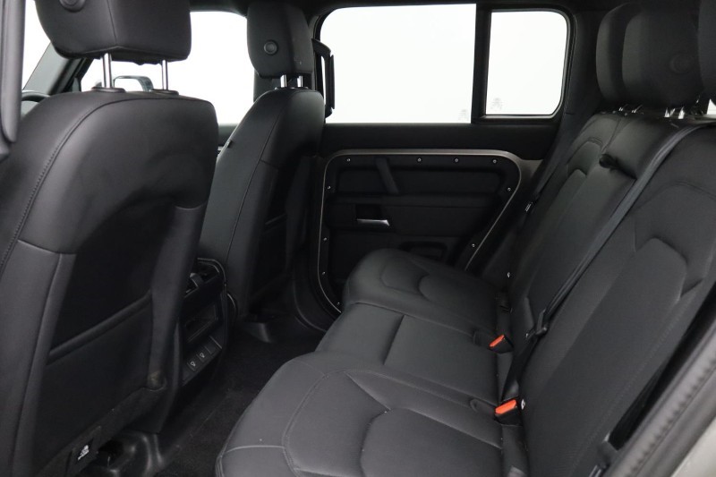 2025 (74) LAND ROVER DEFENDER 3.0 D250 X-Dynamic SE 110 5dr Auto 4820662