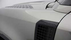 2025 (74) LAND ROVER DEFENDER 3.0 D250 X-Dynamic SE 110 5dr Auto 4820659