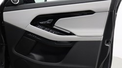2025 (25) LAND ROVER RANGE ROVER EVOQUE 2.0 D200 Dynamic HSE 5dr Auto 4795286