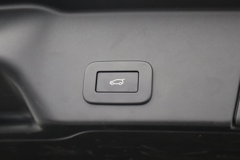 2022 (22) LAND ROVER RANGE ROVER EVOQUE 1.5 P300e R-Dynamic SE 5dr Auto 4814433