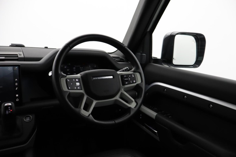 2024 (24) LAND ROVER DEFENDER 3.0 D300 X-Dynamic HSE 110 5dr Auto [7 Seat] 4780782