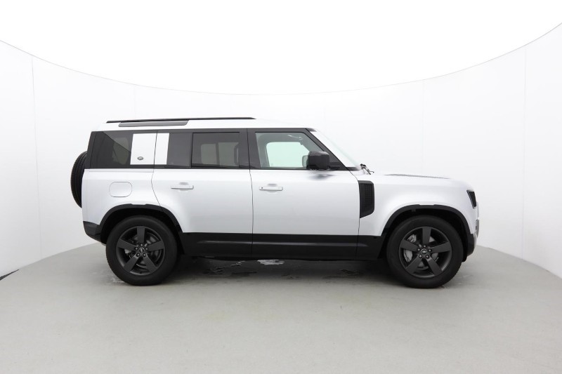 2024 (24) LAND ROVER DEFENDER 3.0 D300 X-Dynamic HSE 110 5dr Auto [7 Seat] 4780701