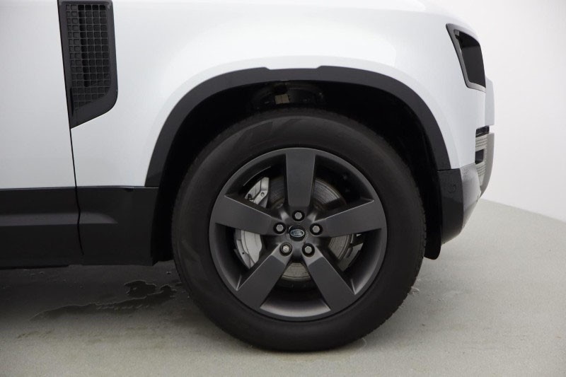 2024 (24) LAND ROVER DEFENDER 3.0 D300 X-Dynamic HSE 110 5dr Auto [7 Seat] 4789153