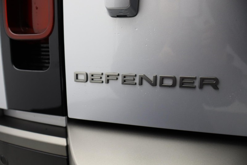 2024 (24) LAND ROVER DEFENDER 3.0 D300 X-Dynamic HSE 110 5dr Auto [7 Seat] 4780714
