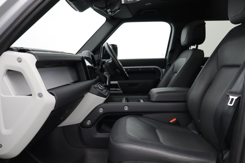 2024 (24) LAND ROVER DEFENDER 3.0 D300 X-Dynamic HSE 110 5dr Auto [7 Seat] 4780731