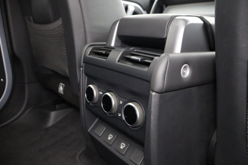 2024 (24) LAND ROVER DEFENDER 3.0 D300 X-Dynamic HSE 110 5dr Auto [7 Seat] 4780739