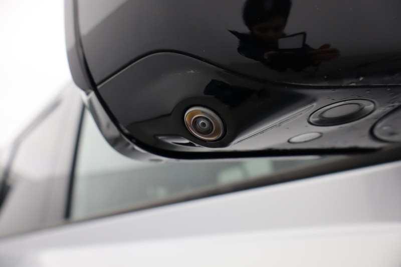 2024 (24) LAND ROVER DEFENDER 3.0 D300 X-Dynamic HSE 110 5dr Auto [7 Seat] 4780749