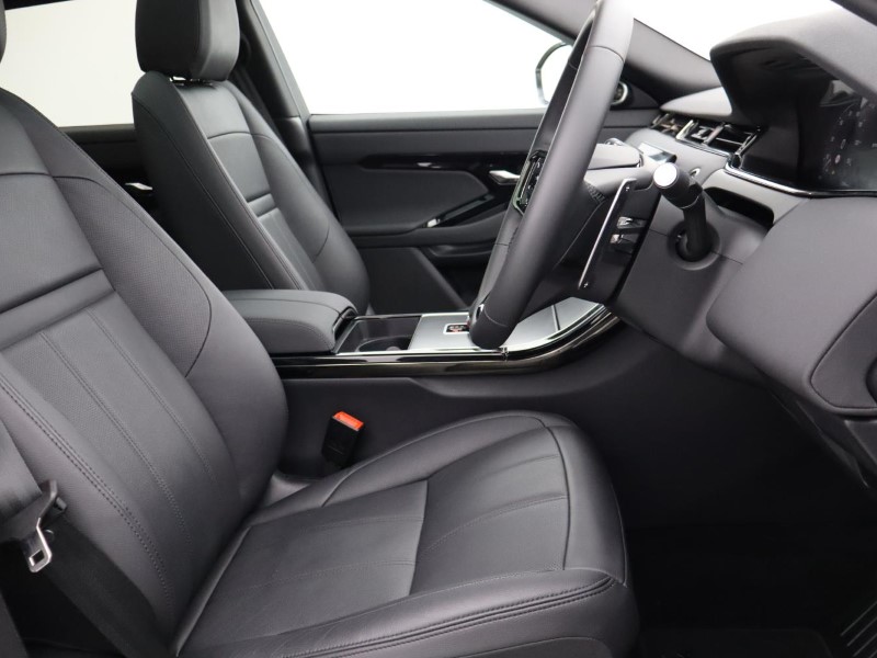 2025 (25) LAND ROVER RANGE ROVER EVOQUE 2.0 D200 Dynamic SE 5dr Auto 4776382