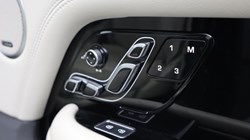 2021 (21) LAND ROVER RANGE ROVER 3.0 D300 Westminster Black 4dr Auto 4817109