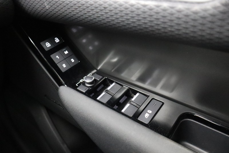 2023 (23) LAND ROVER RANGE ROVER VELAR 2.0 D200 S 5dr Auto 4822069