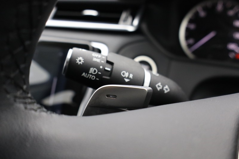 2023 (23) LAND ROVER RANGE ROVER VELAR 2.0 D200 S 5dr Auto 4822071