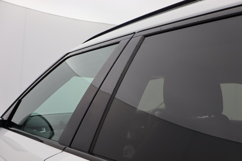 2023 (23) LAND ROVER RANGE ROVER VELAR 2.0 D200 S 5dr Auto 4895893