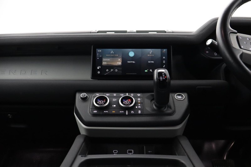 2022 (72) LAND ROVER DEFENDER 3.0 D250 X-Dynamic S 110 5dr Auto 4823677