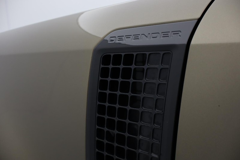 2022 (72) LAND ROVER DEFENDER 3.0 D250 X-Dynamic S 110 5dr Auto 4823634