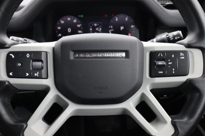 2022 (72) LAND ROVER DEFENDER 3.0 D250 X-Dynamic S 110 5dr Auto 4823671