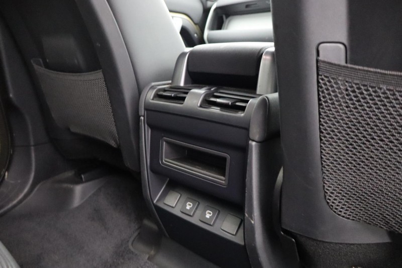 2022 (72) LAND ROVER DEFENDER 3.0 D250 X-Dynamic S 110 5dr Auto 4823646