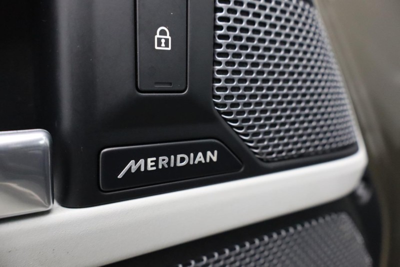 2022 (72) LAND ROVER DEFENDER 3.0 D250 X-Dynamic S 110 5dr Auto 4823643