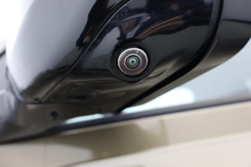 2022 (72) LAND ROVER DEFENDER 3.0 D250 X-Dynamic S 110 5dr Auto 4823635