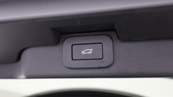 2023 (73) LAND ROVER COMMERCIAL DISCOVERY 3.0 D300 Dynamic HSE Commercial Auto 4902150