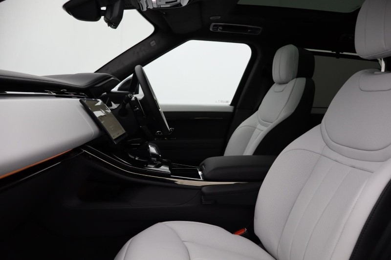 2025 (75) LAND ROVER RANGE ROVER SPORT 4.4 P530 V8 Autobiography 5dr Auto 4861332