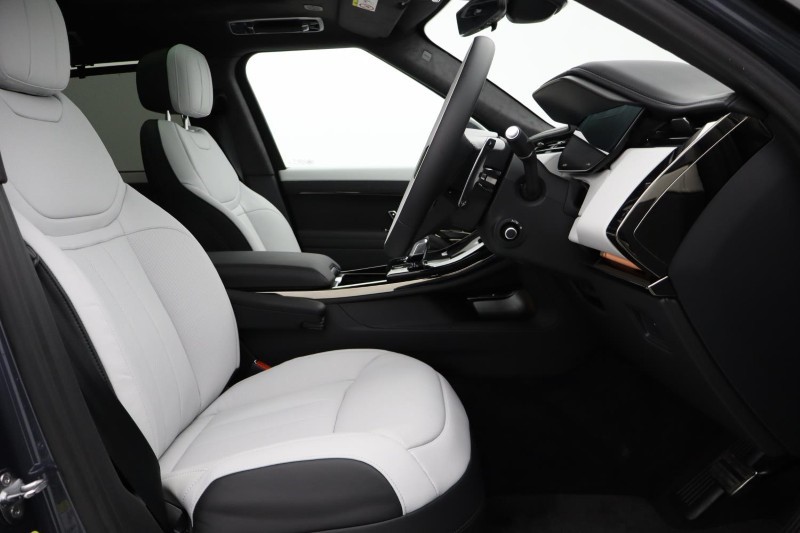 2025 (75) LAND ROVER RANGE ROVER SPORT 4.4 P530 V8 Autobiography 5dr Auto 4861340