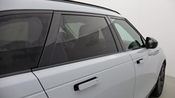 2024 (24) LAND ROVER RANGE ROVER VELAR 2.0 D200 MHEV Dynamic HSE 5dr Auto 4862273