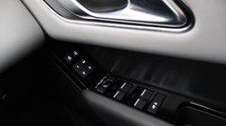 2024 (24) LAND ROVER RANGE ROVER VELAR 2.0 D200 MHEV Dynamic HSE 5dr Auto 4862338