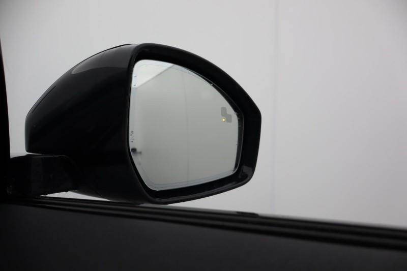 2024 (24) LAND ROVER RANGE ROVER VELAR 2.0 D200 MHEV Dynamic HSE 5dr Auto 4862315