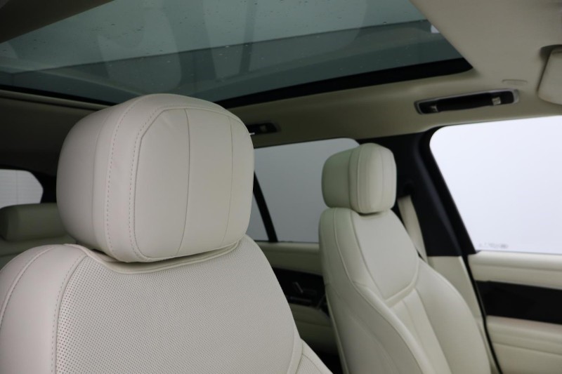 2024 (24) LAND ROVER RANGE ROVER 3.0 D300 SE 4dr Auto 4856069