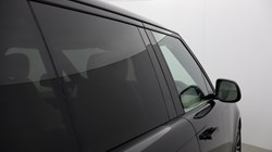 2024 (24) LAND ROVER RANGE ROVER 3.0 D300 SE 4dr Auto 4856035