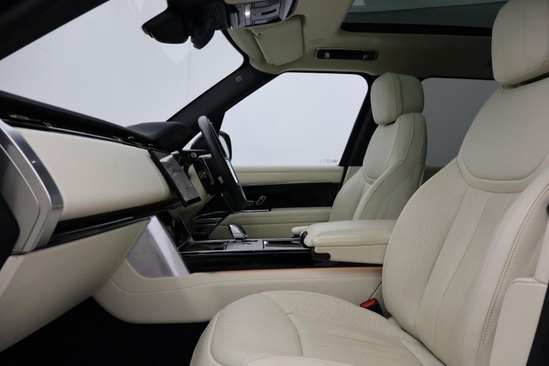 2024 (24) LAND ROVER RANGE ROVER 3.0 D300 SE 4dr Auto 4856051