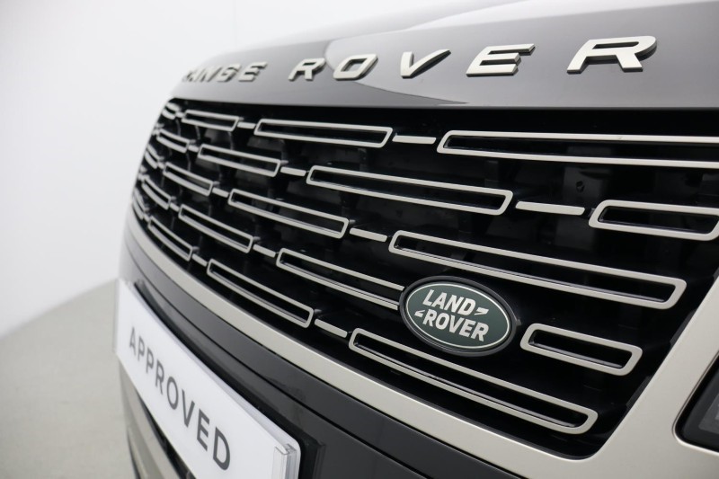 2024 (24) LAND ROVER RANGE ROVER 3.0 D300 SE 4dr Auto 4856041