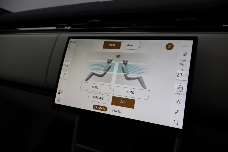 2024 (24) LAND ROVER RANGE ROVER 3.0 D300 SE 4dr Auto 4856088