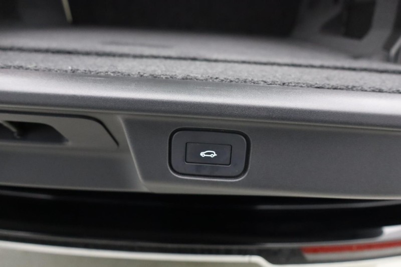 2024 (24) LAND ROVER RANGE ROVER 3.0 D300 SE 4dr Auto 4856056