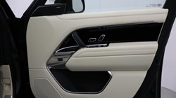 2024 (24) LAND ROVER RANGE ROVER 3.0 D300 SE 4dr Auto 4856064