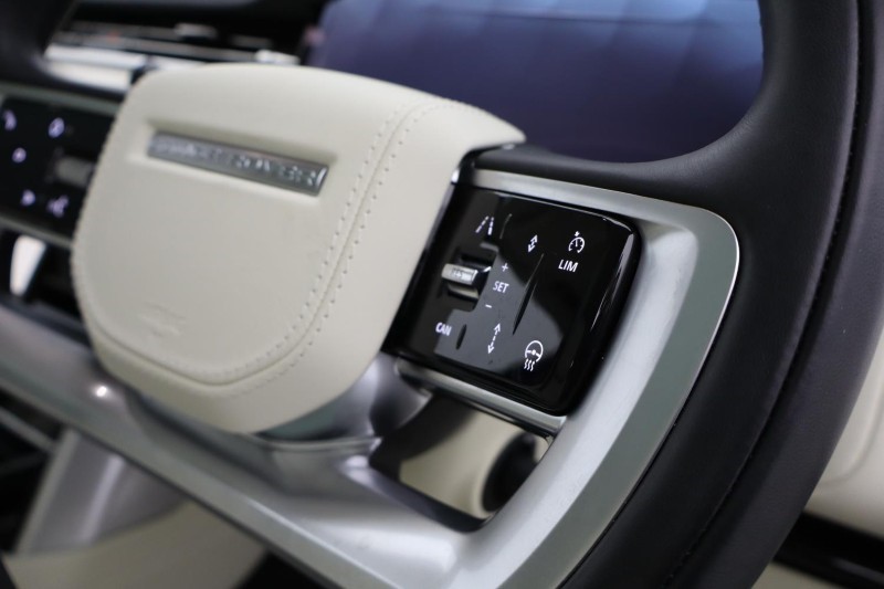 2024 (24) LAND ROVER RANGE ROVER 3.0 D300 SE 4dr Auto 4856071