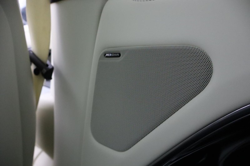 2024 (24) LAND ROVER RANGE ROVER 3.0 D300 SE 4dr Auto 4856107