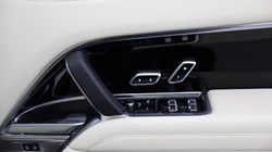 2024 (24) LAND ROVER RANGE ROVER 3.0 D300 SE 4dr Auto 4856065