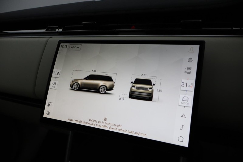 2024 (24) LAND ROVER RANGE ROVER 3.0 D300 SE 4dr Auto 4856097