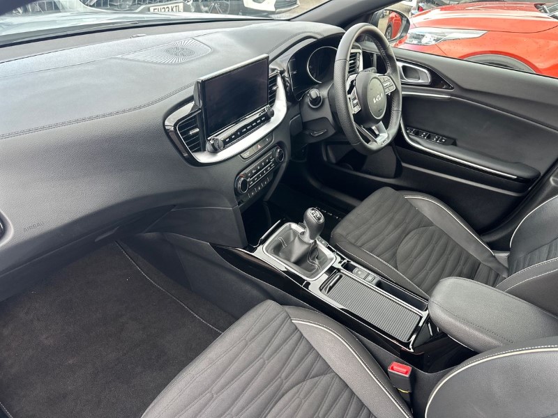 2024 (24) KIA XCEED 1.5T GDi ISG 138 GT-Line 5dr 3444072