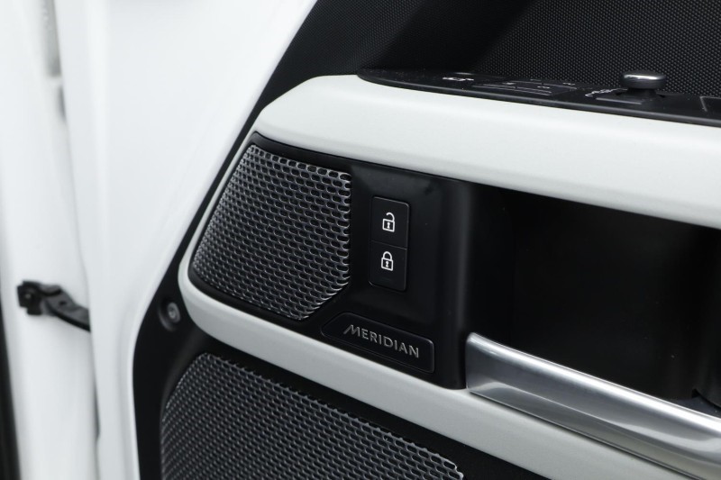 2022 (72) LAND ROVER DEFENDER 3.0 D250 HSE 90 3dr Auto 4891510