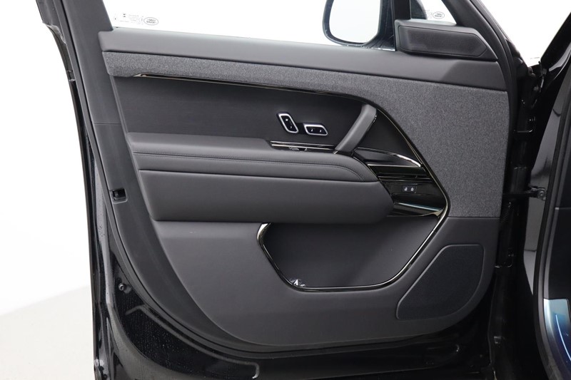 2025 (75) LAND ROVER RANGE ROVER SPORT 4.4 P530 V8 Autobiography 5dr Auto 4896010