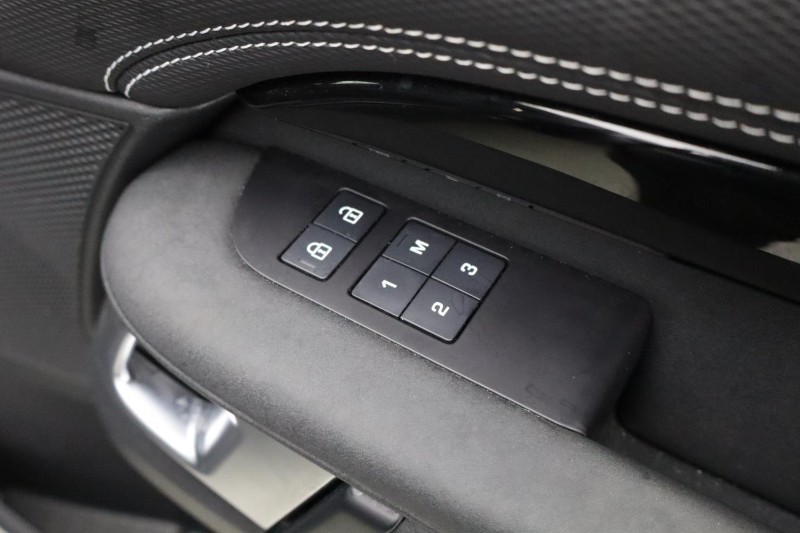 2022 (72) LAND ROVER COMMERCIAL DISCOVERY 3.0 D300 R-Dynamic HSE Commercial Auto 4903056