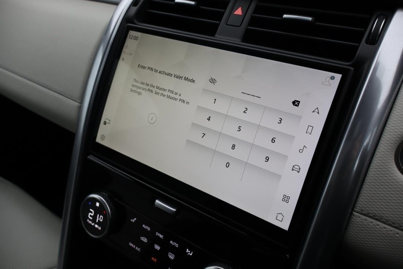 2023 (73) LAND ROVER DISCOVERY 3.0 D300 Dynamic HSE 5dr Auto 4898406