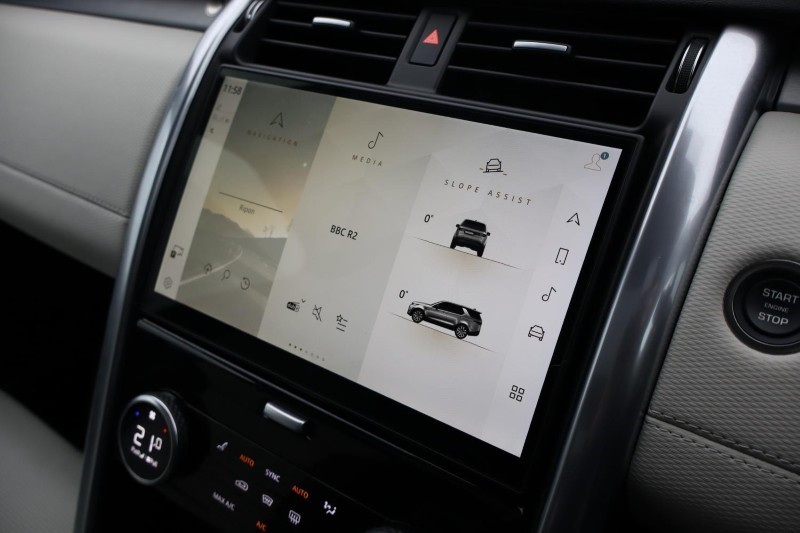 2023 (73) LAND ROVER DISCOVERY 3.0 D300 Dynamic HSE 5dr Auto 4898401