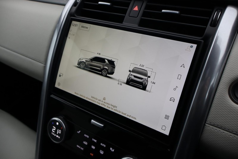 2023 (73) LAND ROVER DISCOVERY 3.0 D300 Dynamic HSE 5dr Auto 4898411