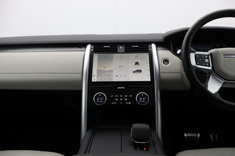 2023 (73) LAND ROVER DISCOVERY 3.0 D300 Dynamic HSE 5dr Auto 4898417