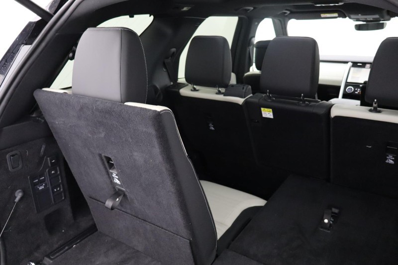 2023 (73) LAND ROVER DISCOVERY 3.0 D300 Dynamic HSE 5dr Auto 4898426